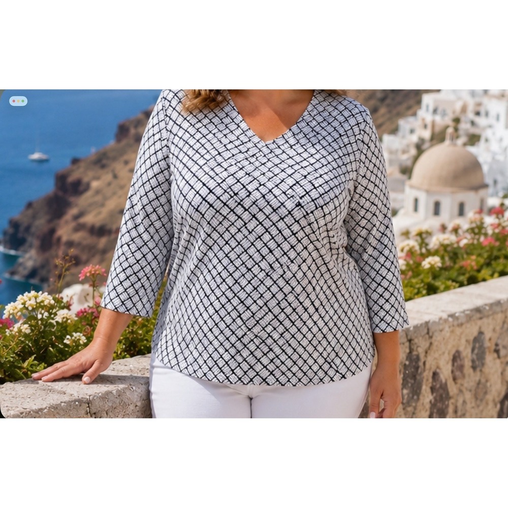 Chico's 3 XL  Tee Tops  Stretch V Neck Basket Weave Geometric Rayon Classic